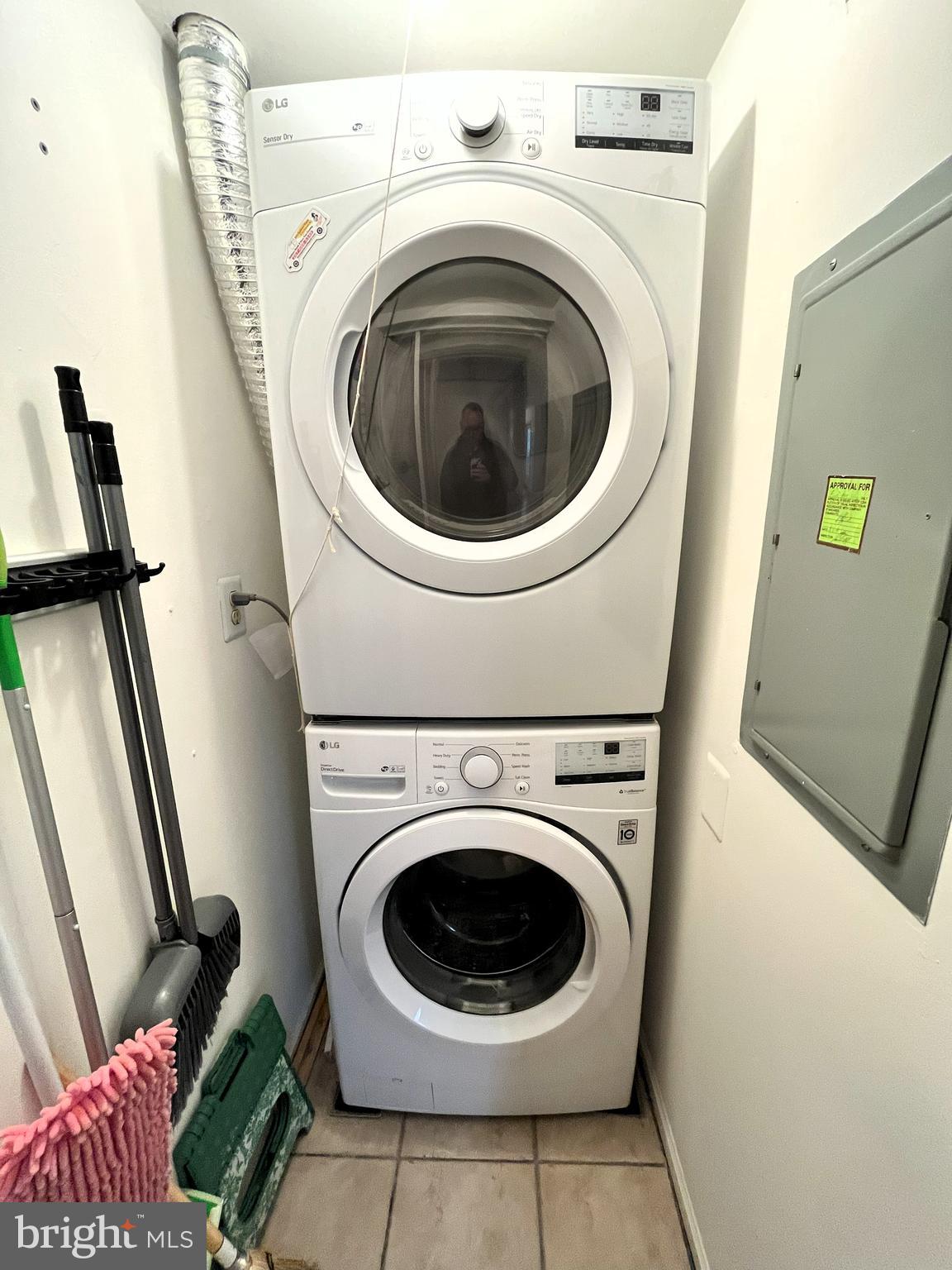 SAW MILL VALLEY II - Residential