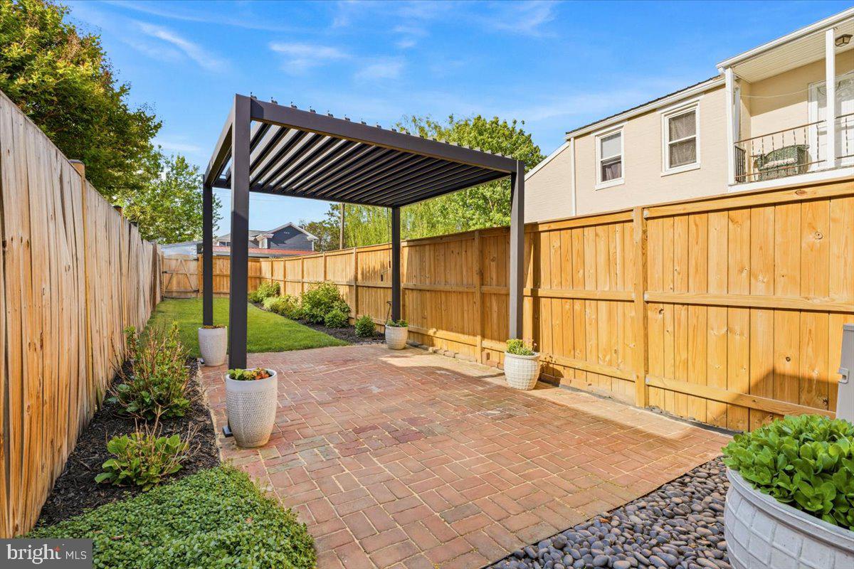 DOWNTOWN FREDERICK - Residential