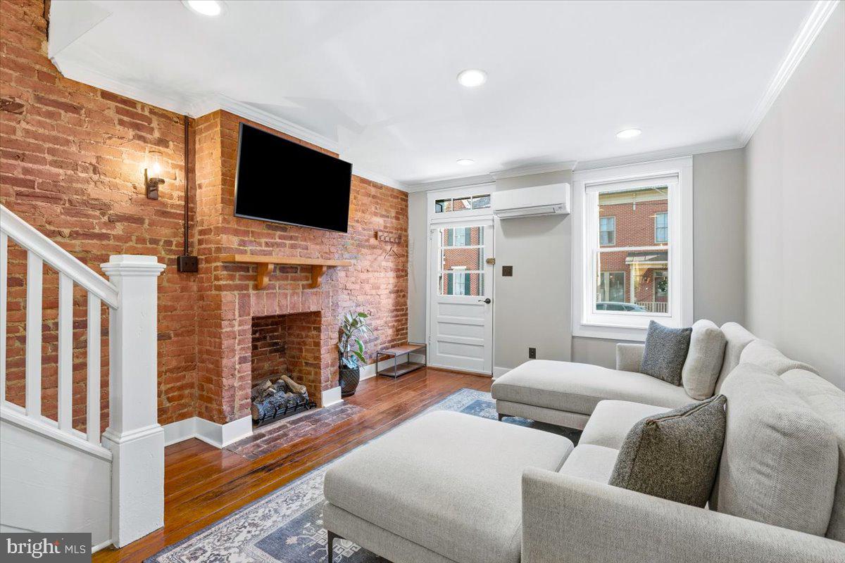 DOWNTOWN FREDERICK - Residential