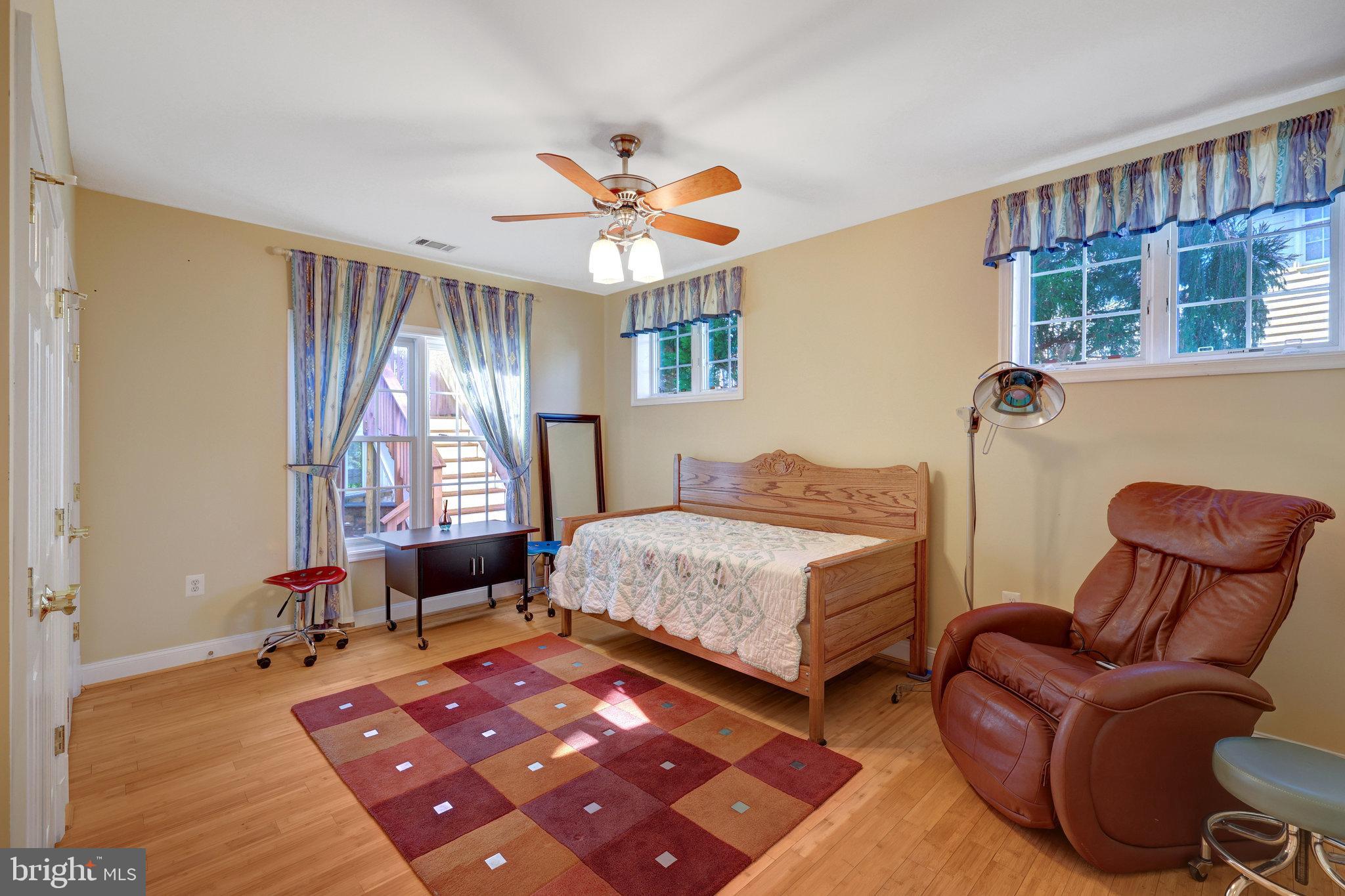 CEDAR CHASE - Residential