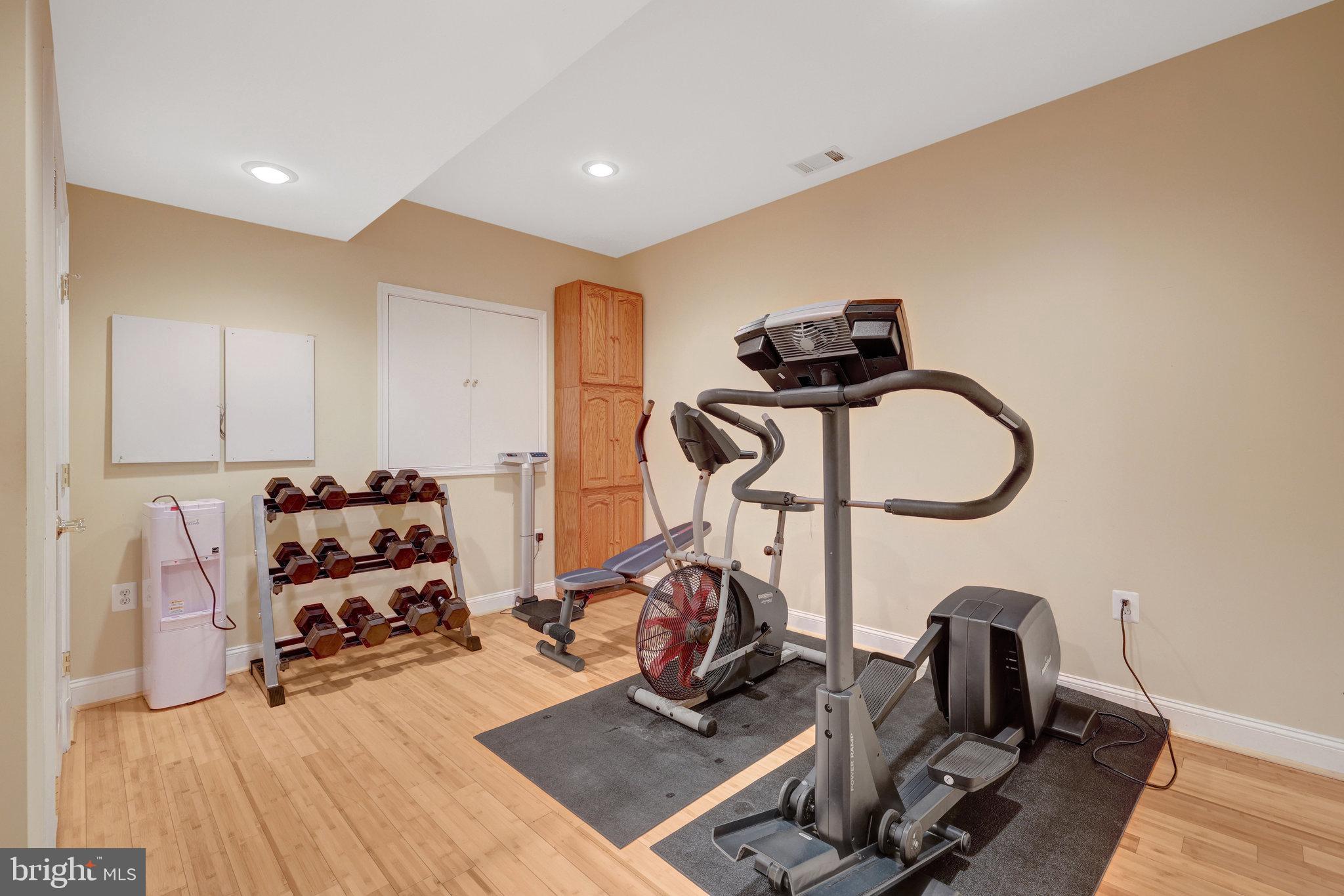 CEDAR CHASE - Residential