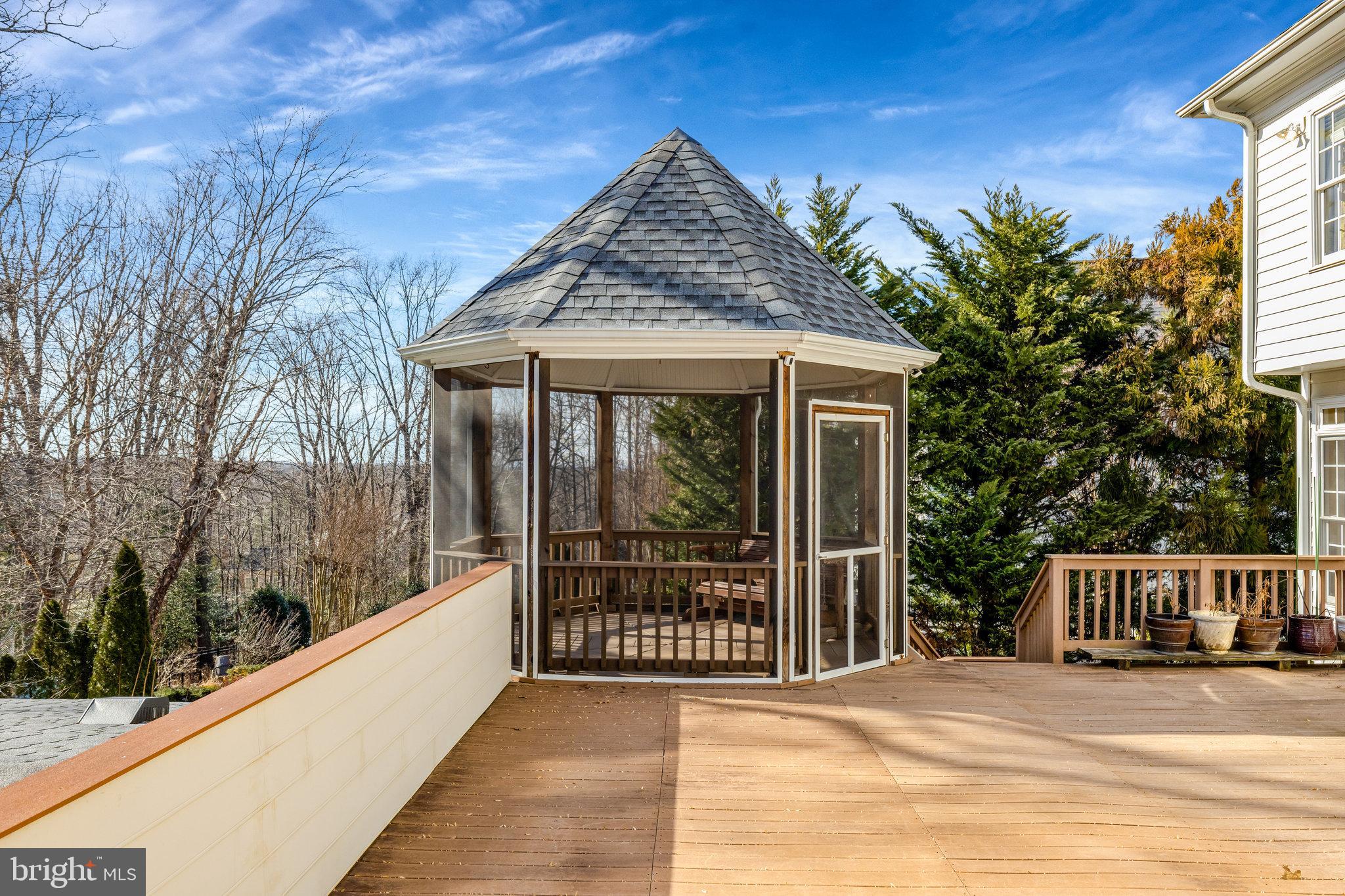 CEDAR CHASE - Residential