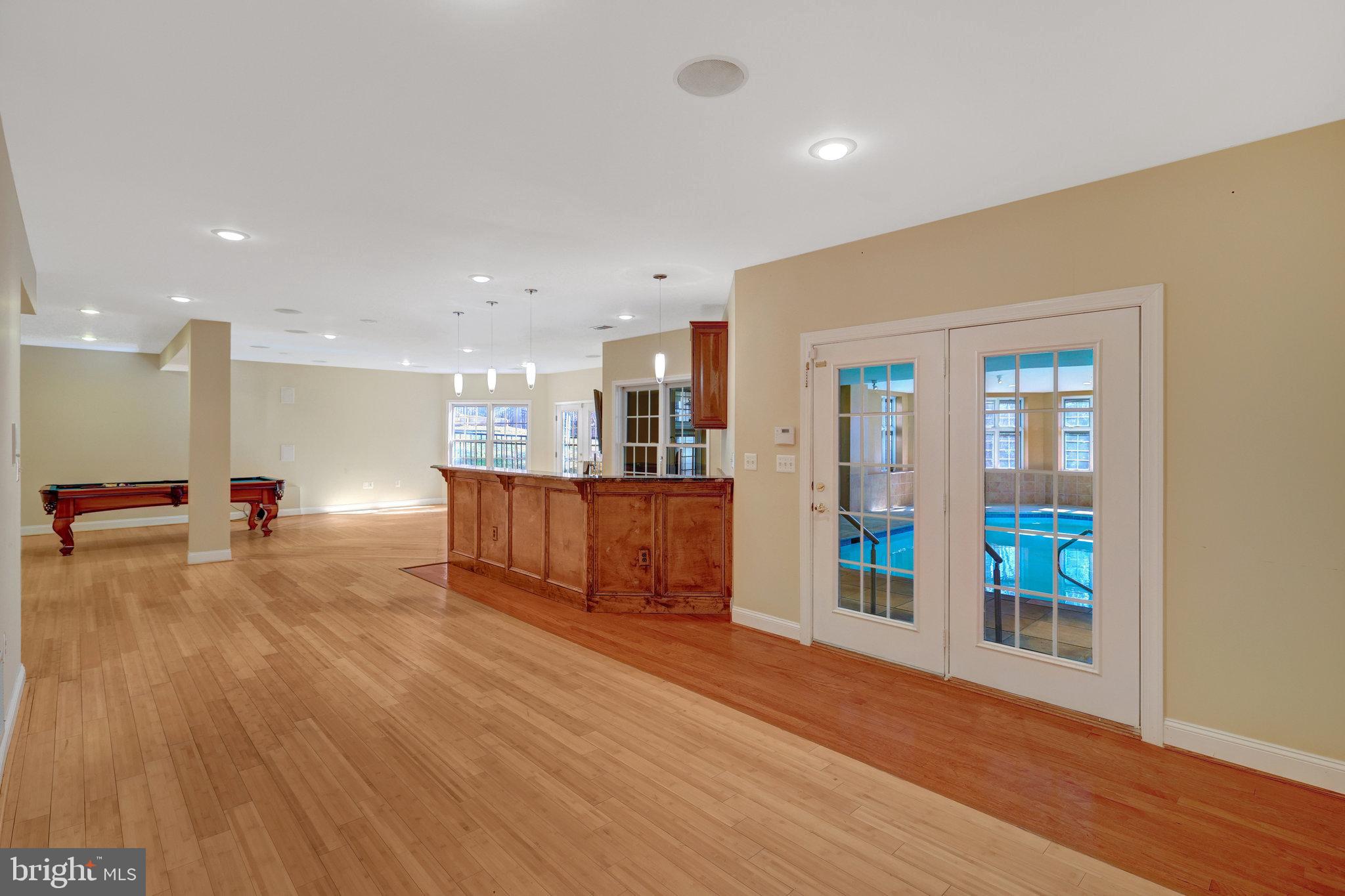 CEDAR CHASE - Residential