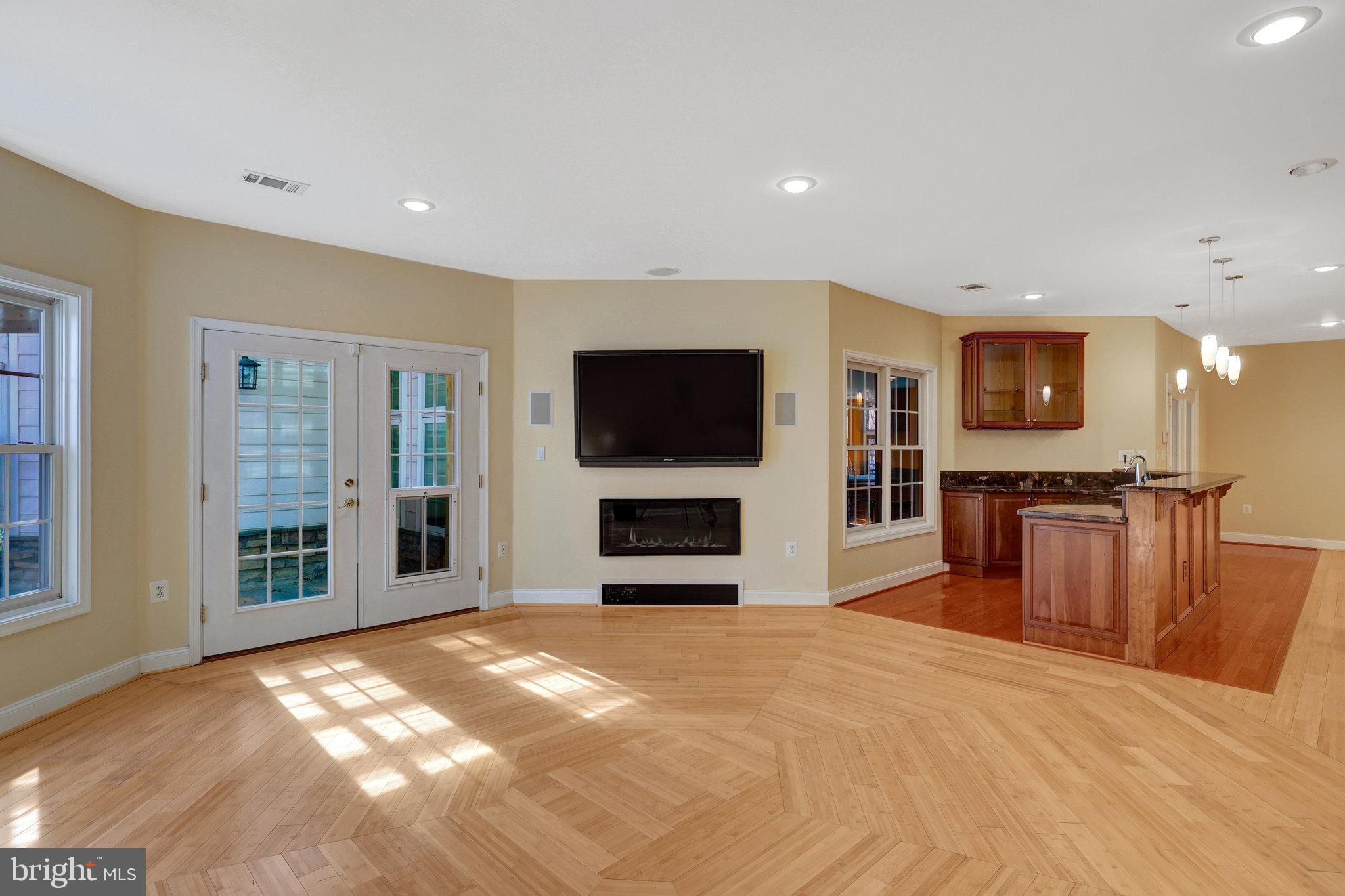 CEDAR CHASE - Residential