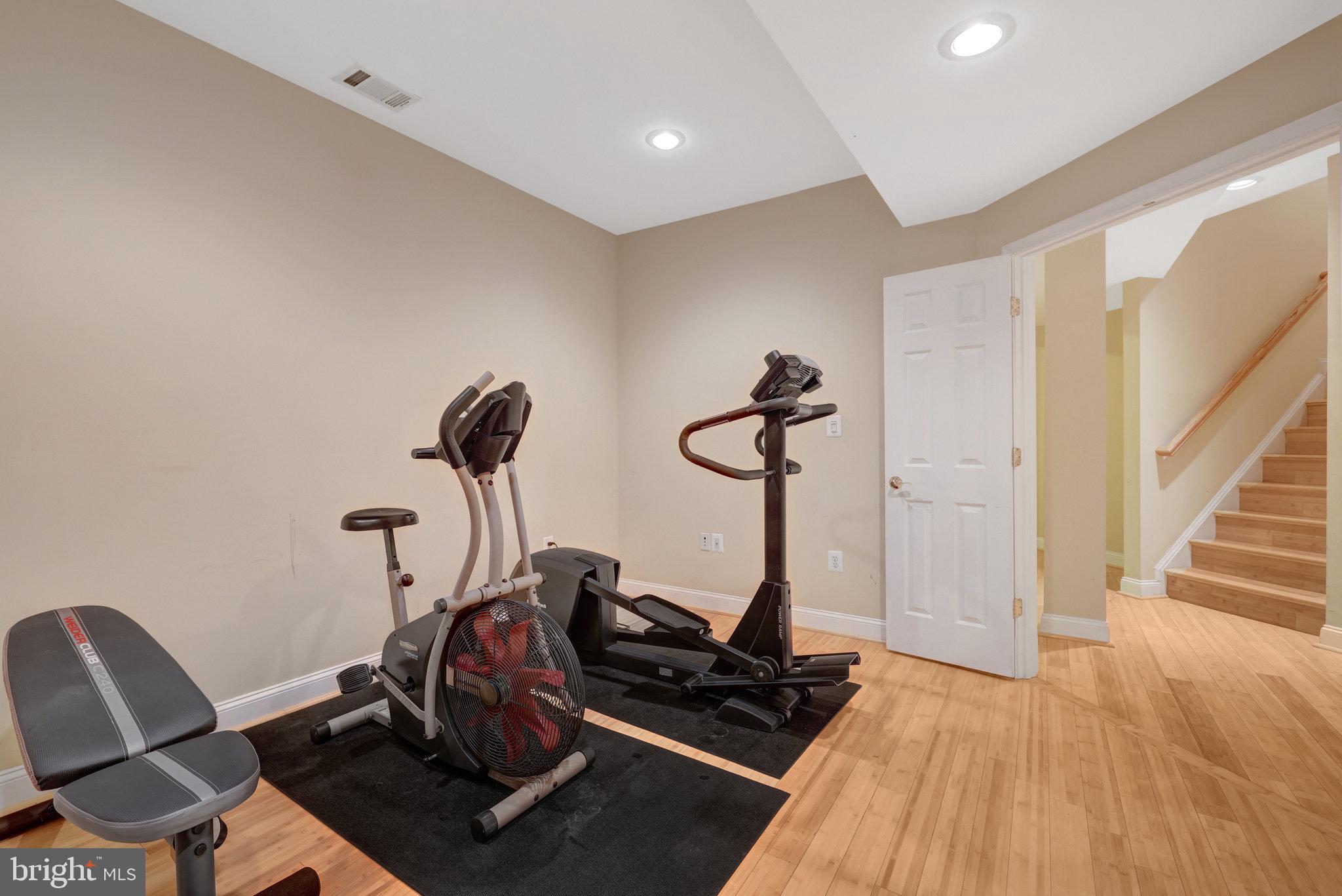 CEDAR CHASE - Residential