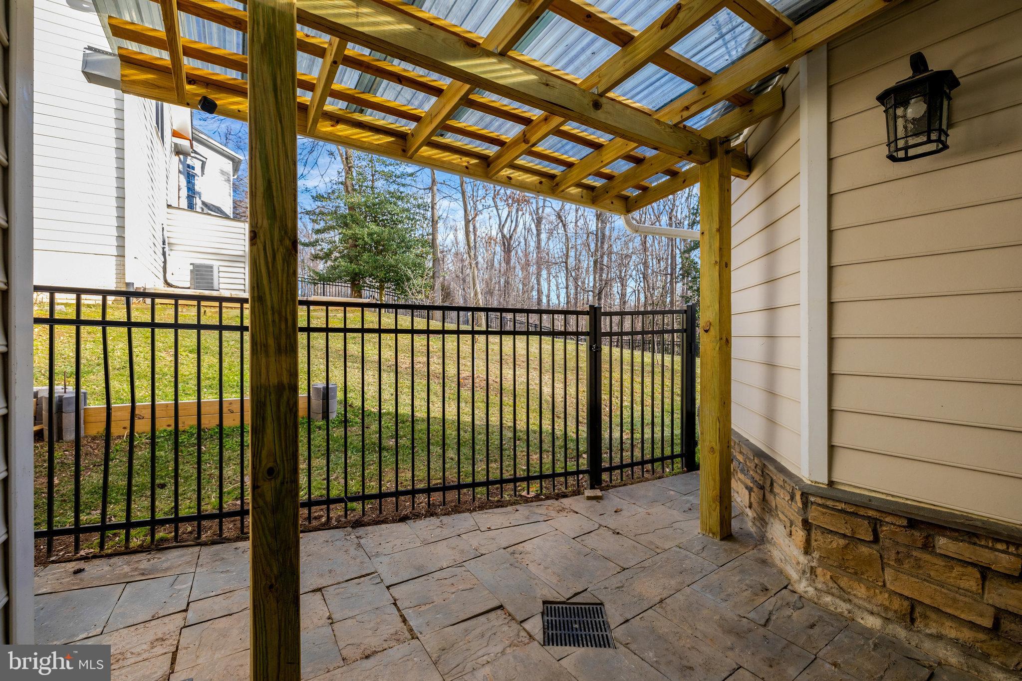 CEDAR CHASE - Residential