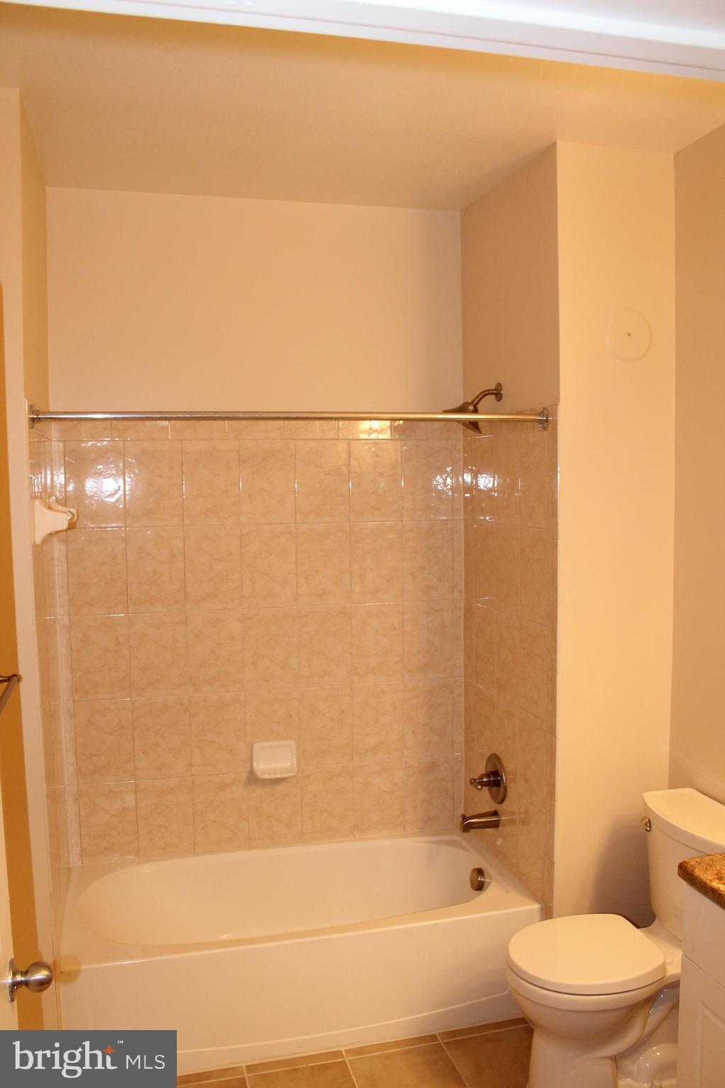 FAIRFAX RIDGE CONDOS - Residential Lease