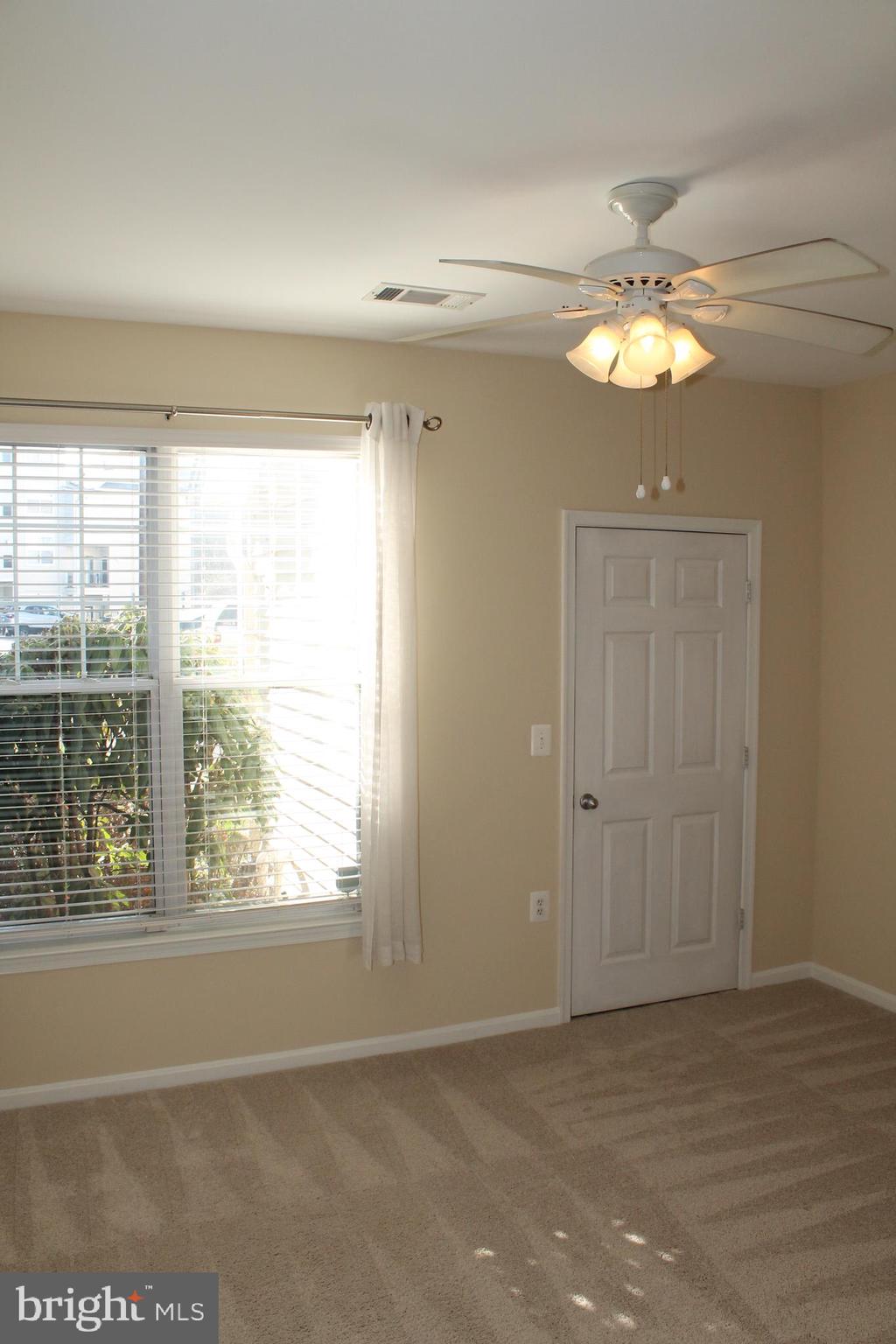 FAIRFAX RIDGE CONDOS - Residential Lease