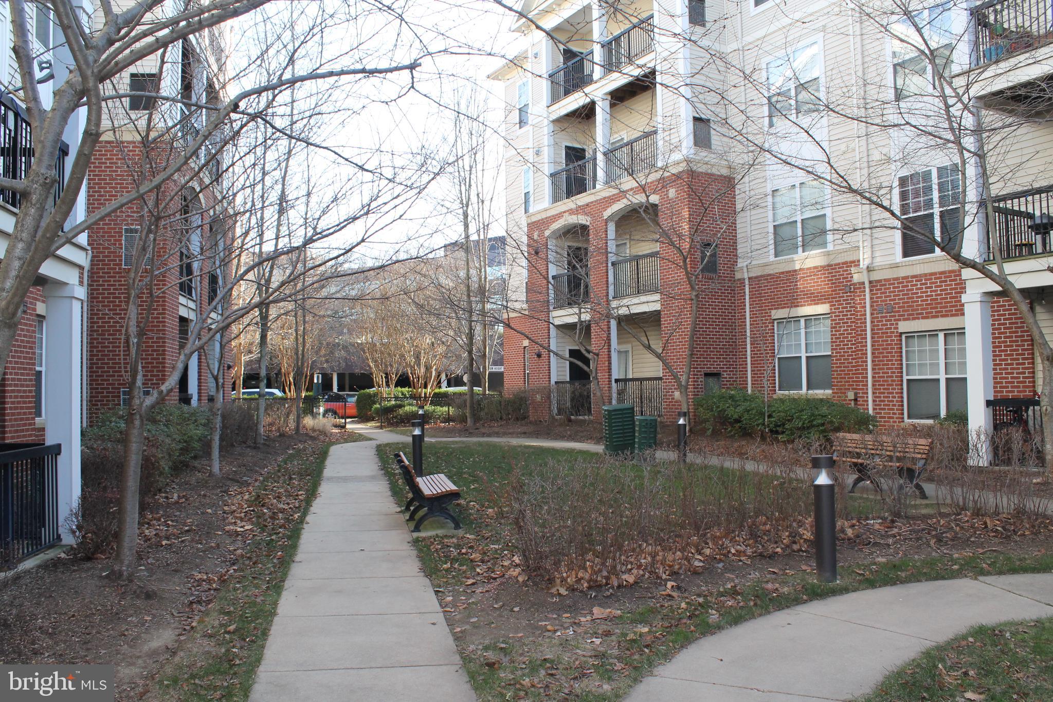 FAIRFAX RIDGE CONDOS - Residential Lease