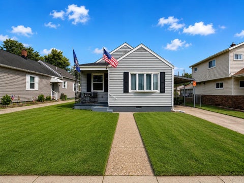 Homes For Sale - 216 S Woodwell Road<br/> BALTIMORE, MD 21222