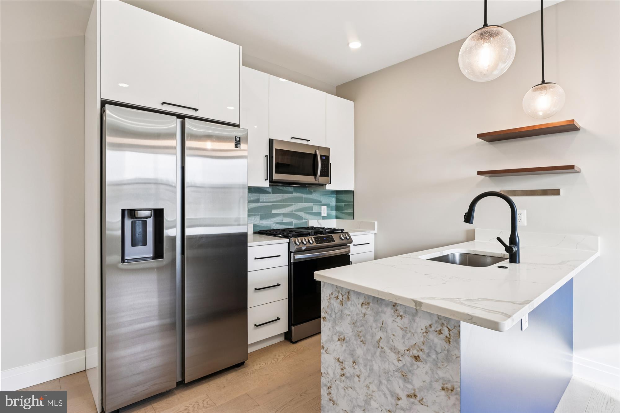 1102 STAPLES STREET NE 301