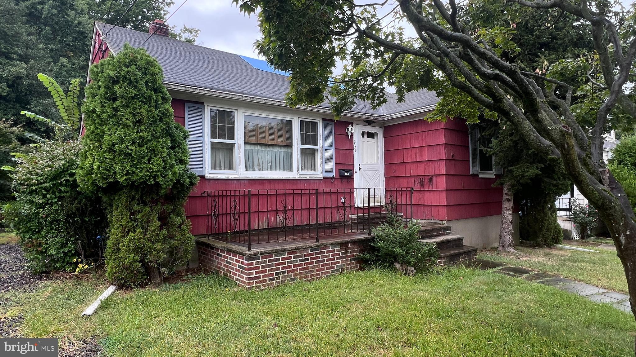 839 BUNKER HILL