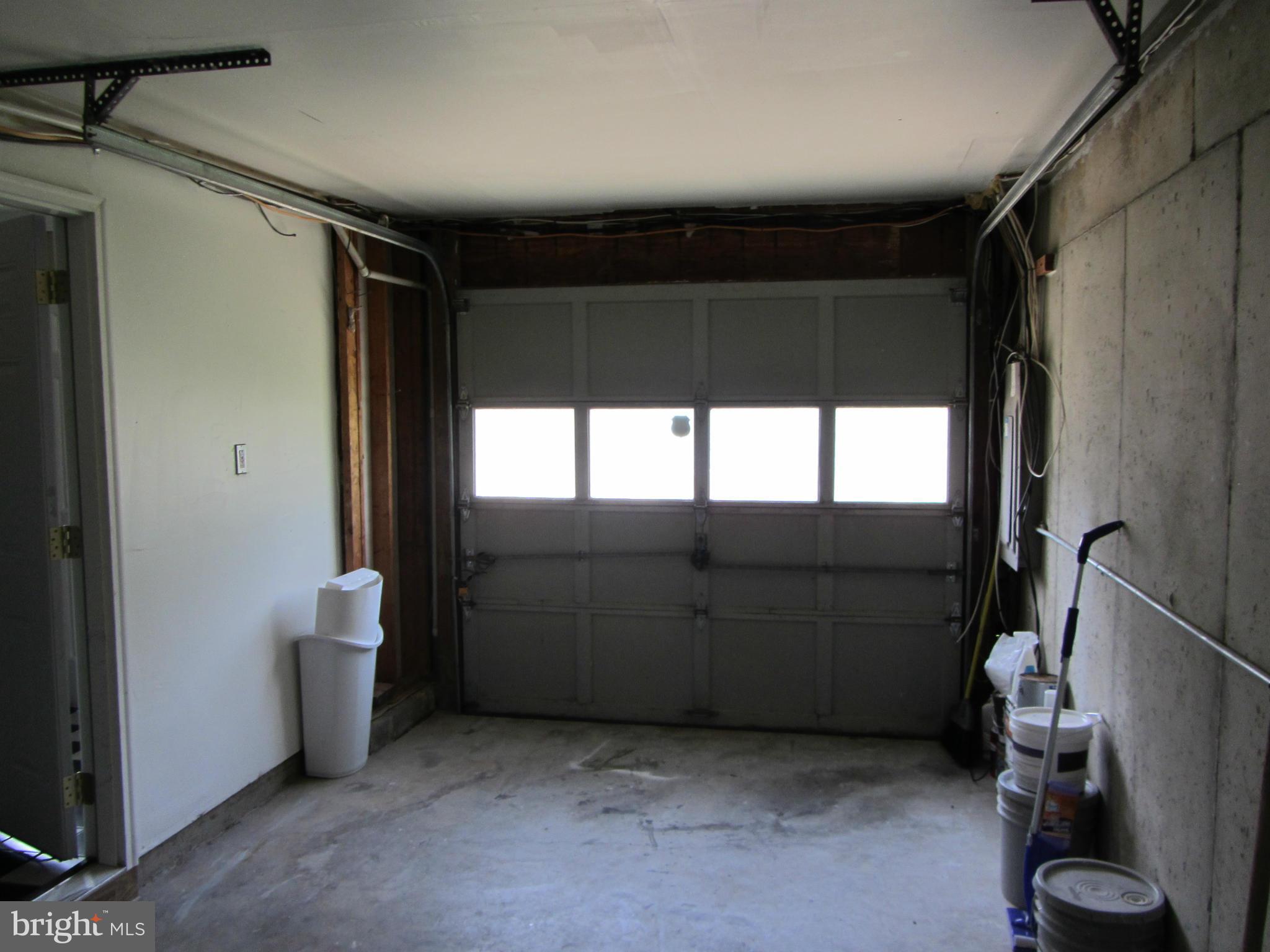 RIVERCHASE - Residential Lease