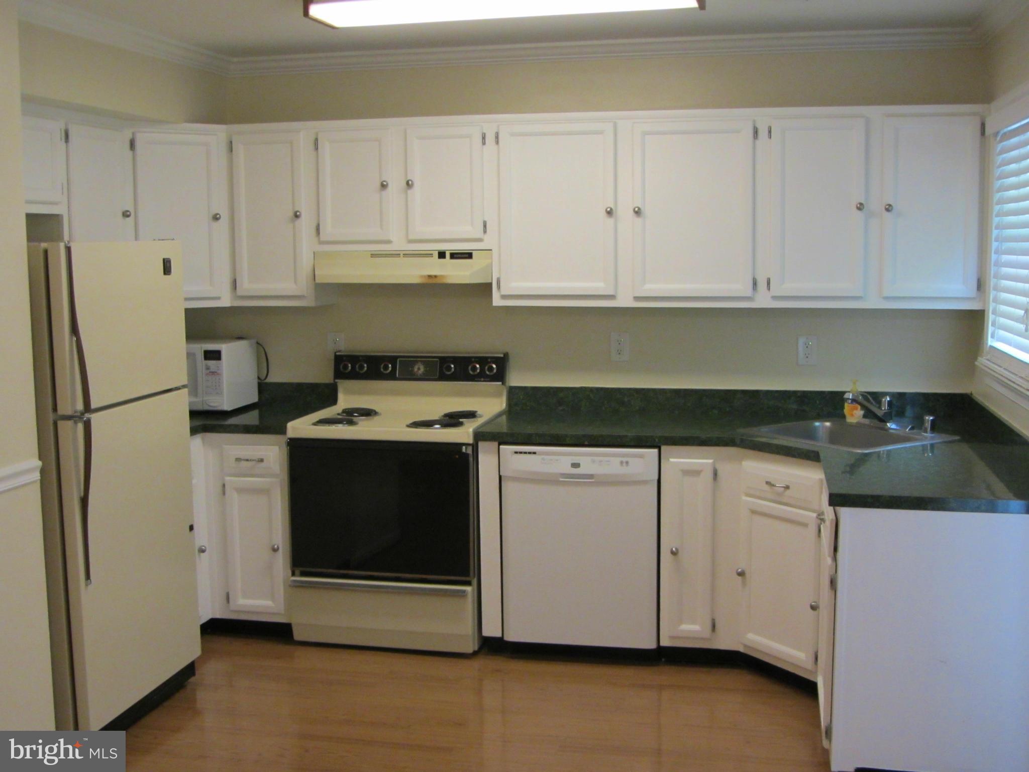 RIVERCHASE - Residential Lease