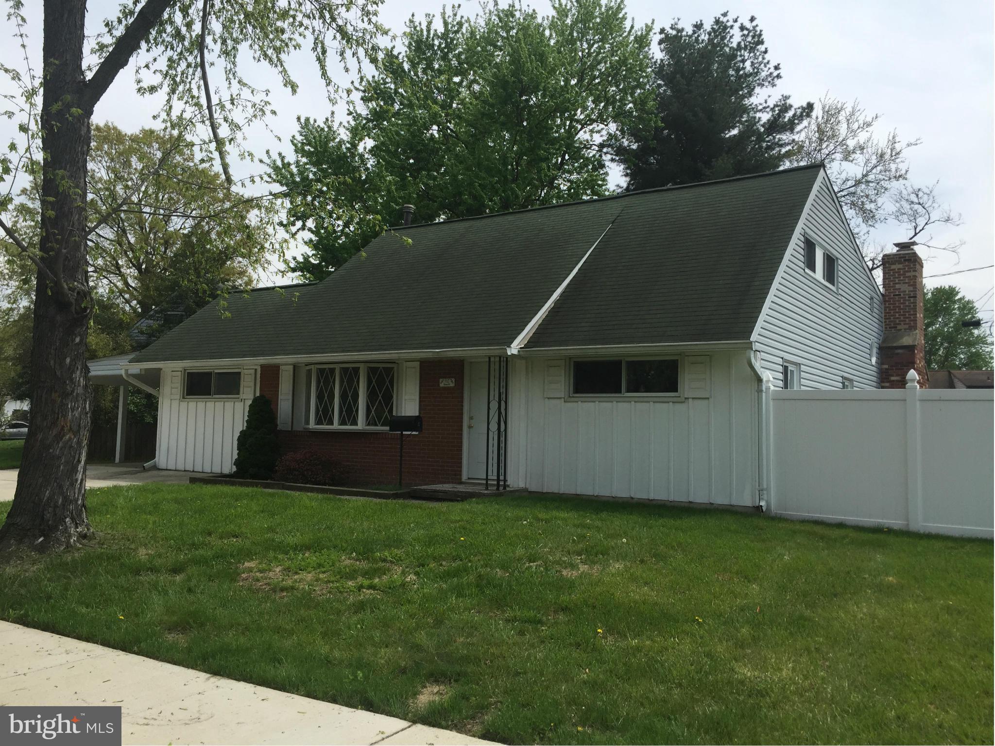 COUNTRY CLUB ESTATES - Residential