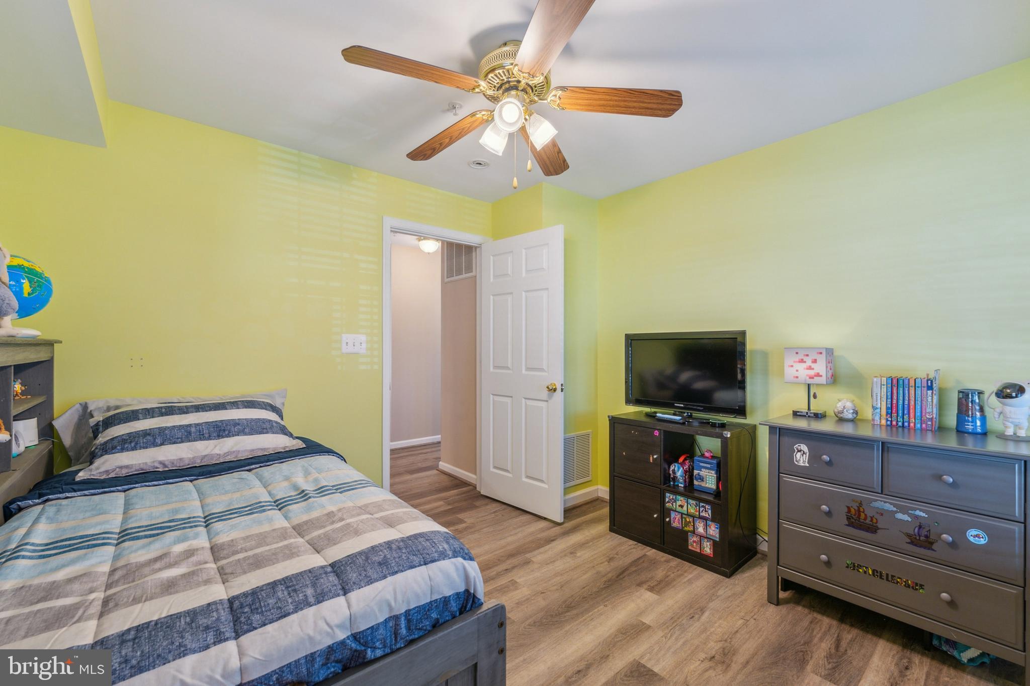 AMBER SPRING CONDOMINIUMS - Residential