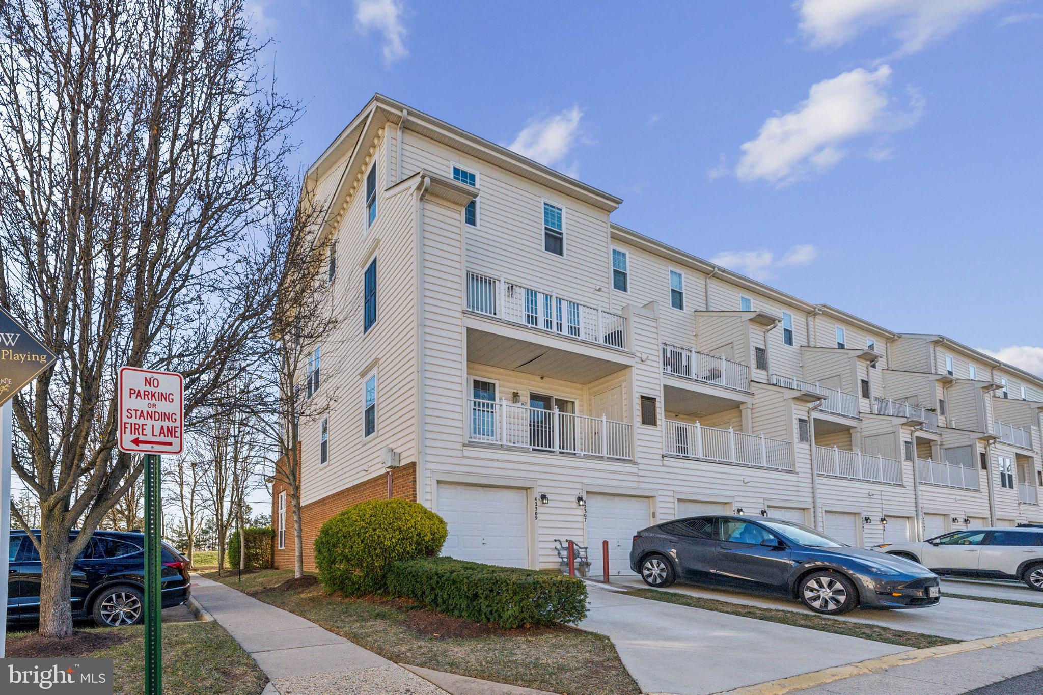 AMBER SPRING CONDOMINIUMS - Residential