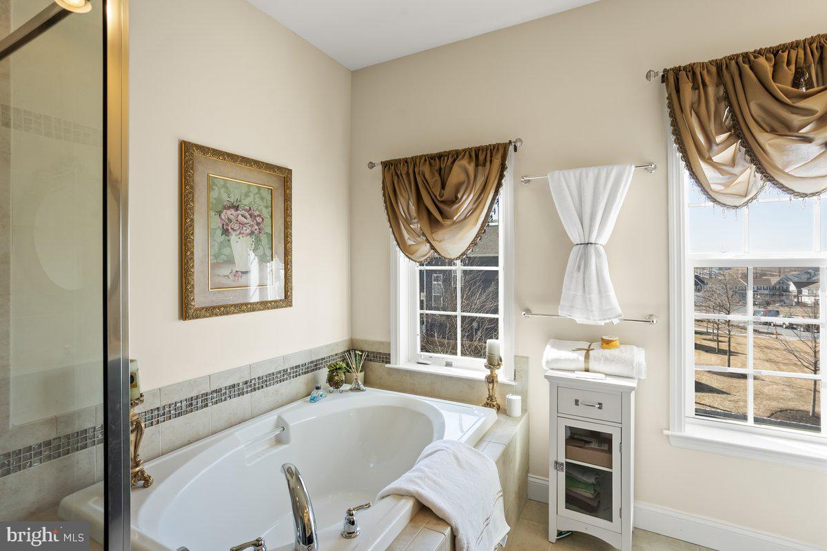 HIGHPOINT ARCONA - Residential