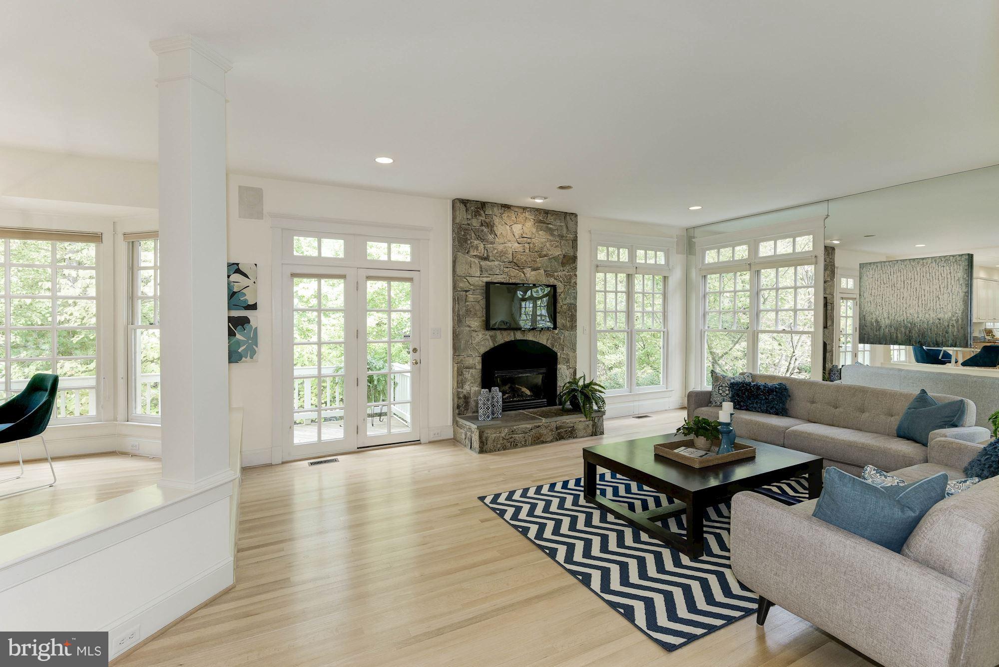 ROCK SPRING - Residential