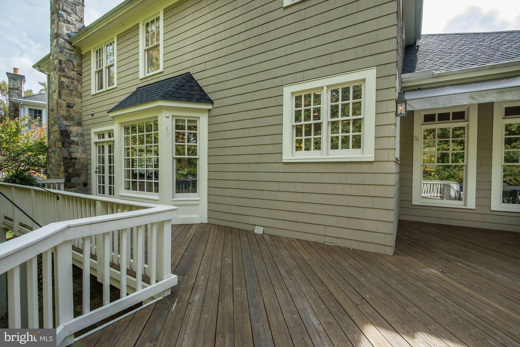 ROCK SPRING - Residential