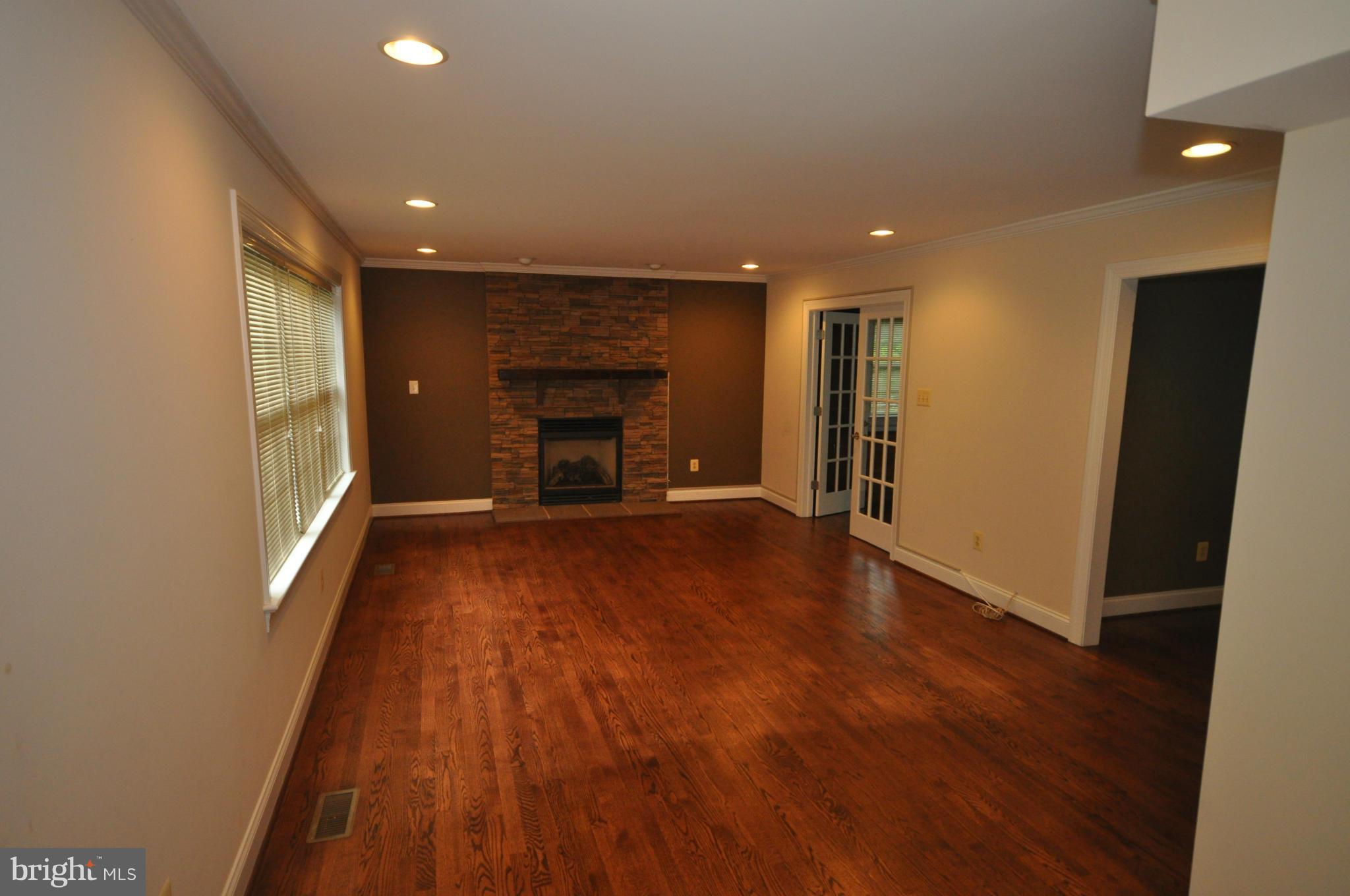 COLCHESTER HUNT - Residential Lease