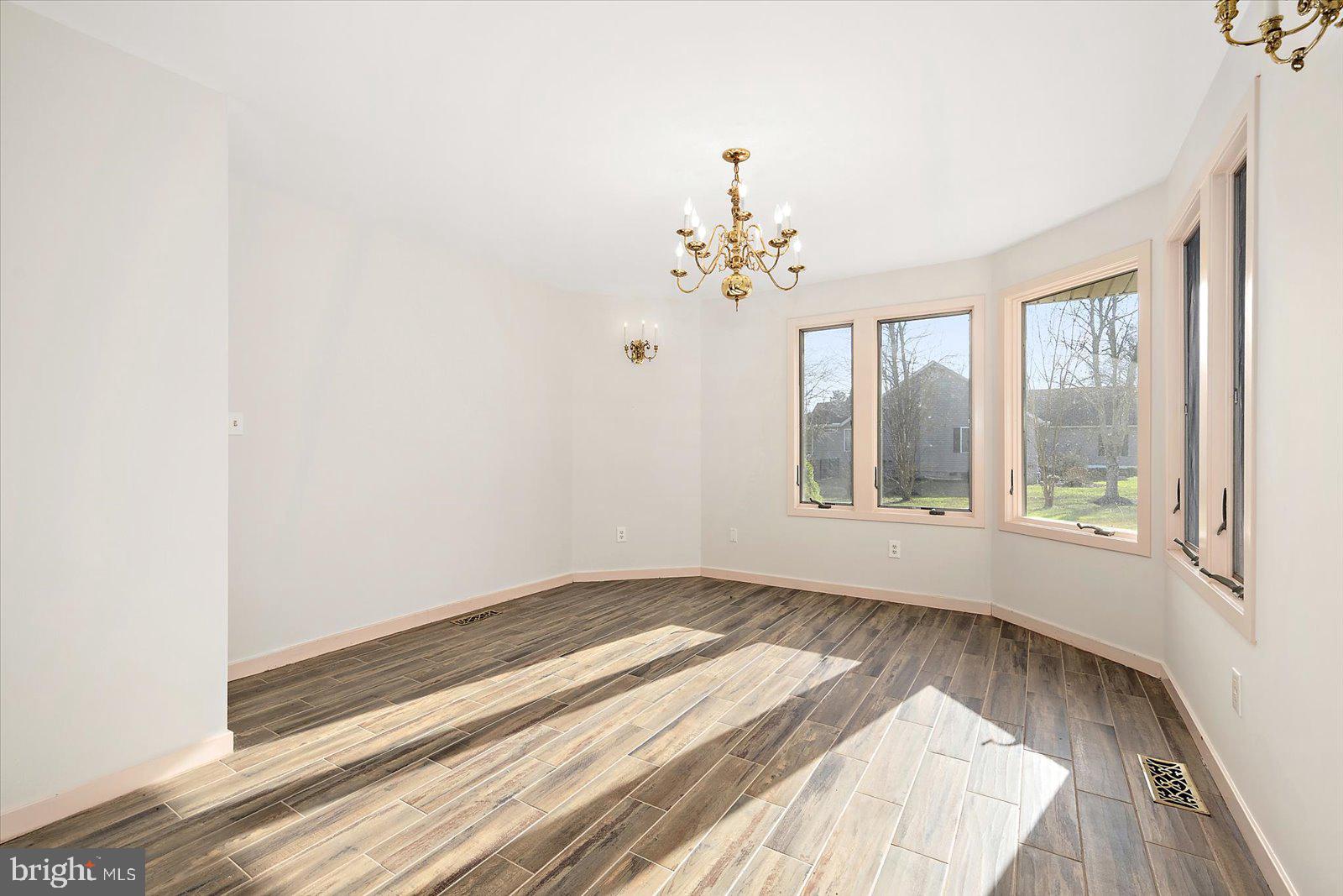 STRAY FOX - Residential