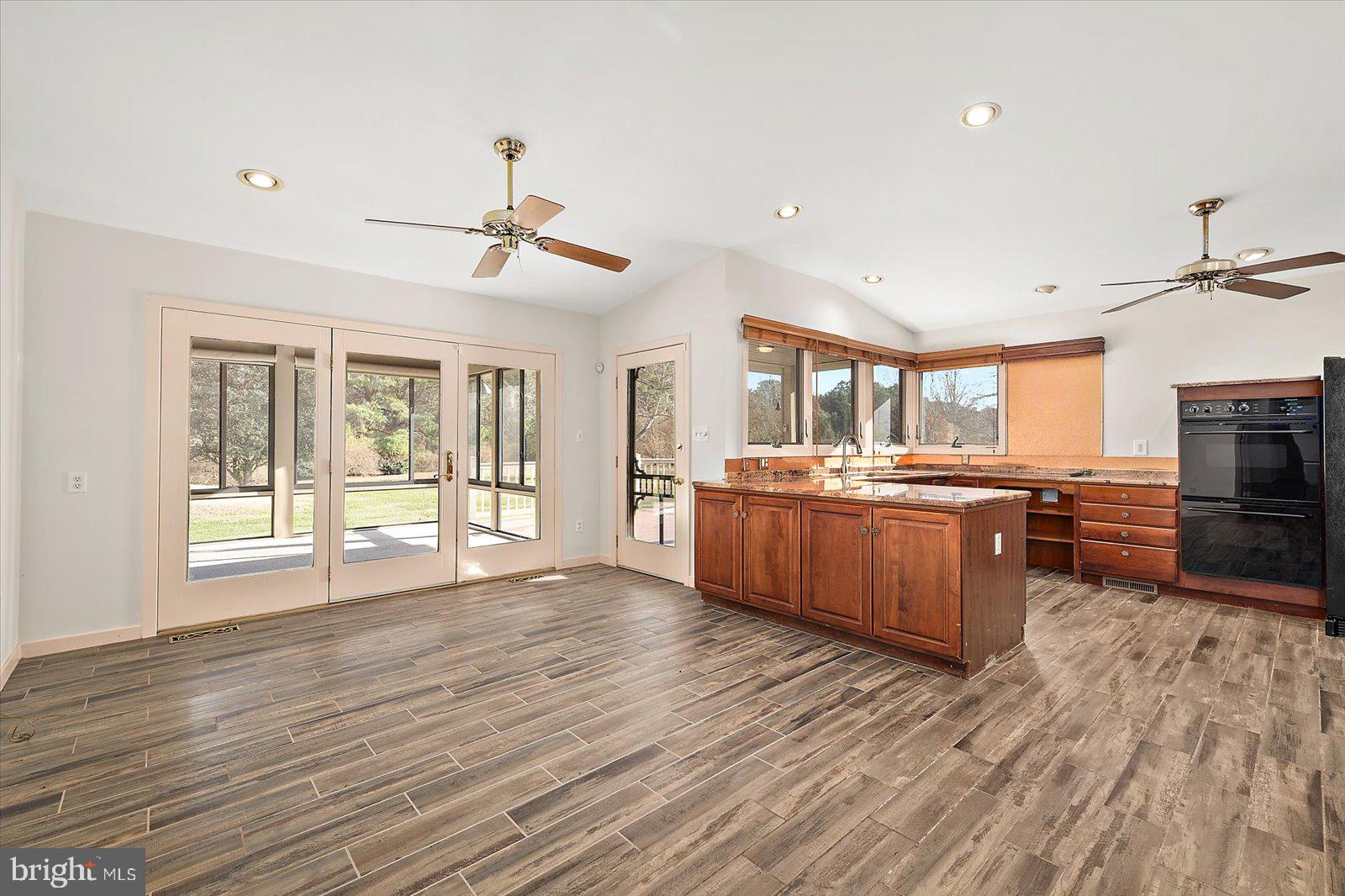 STRAY FOX - Residential