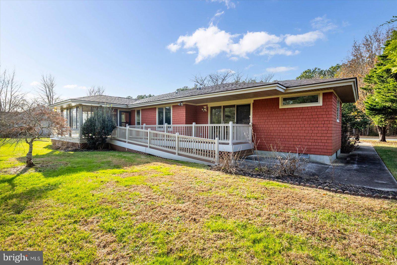 STRAY FOX - Residential