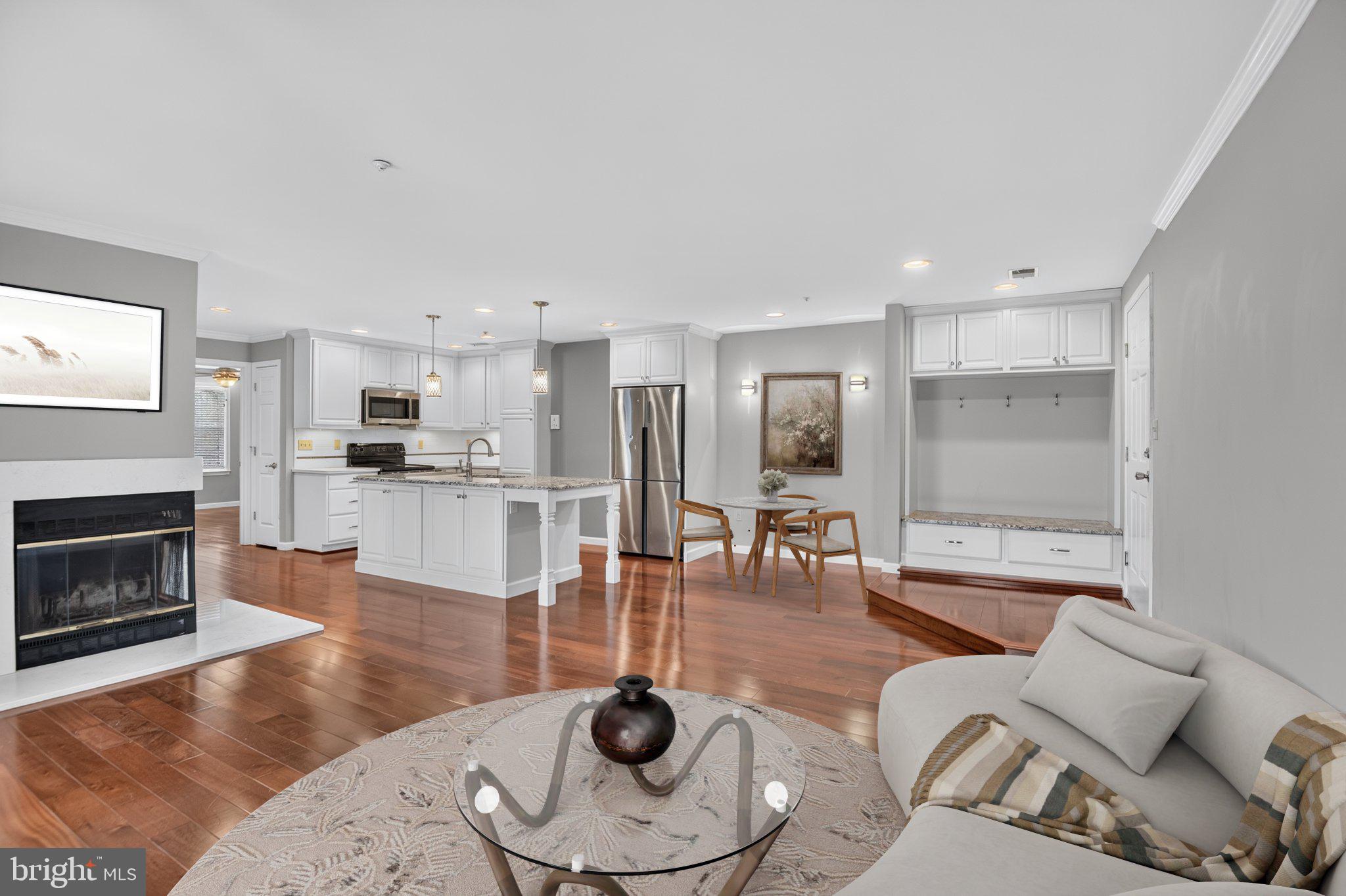 20 GREYSTONE COURT E
