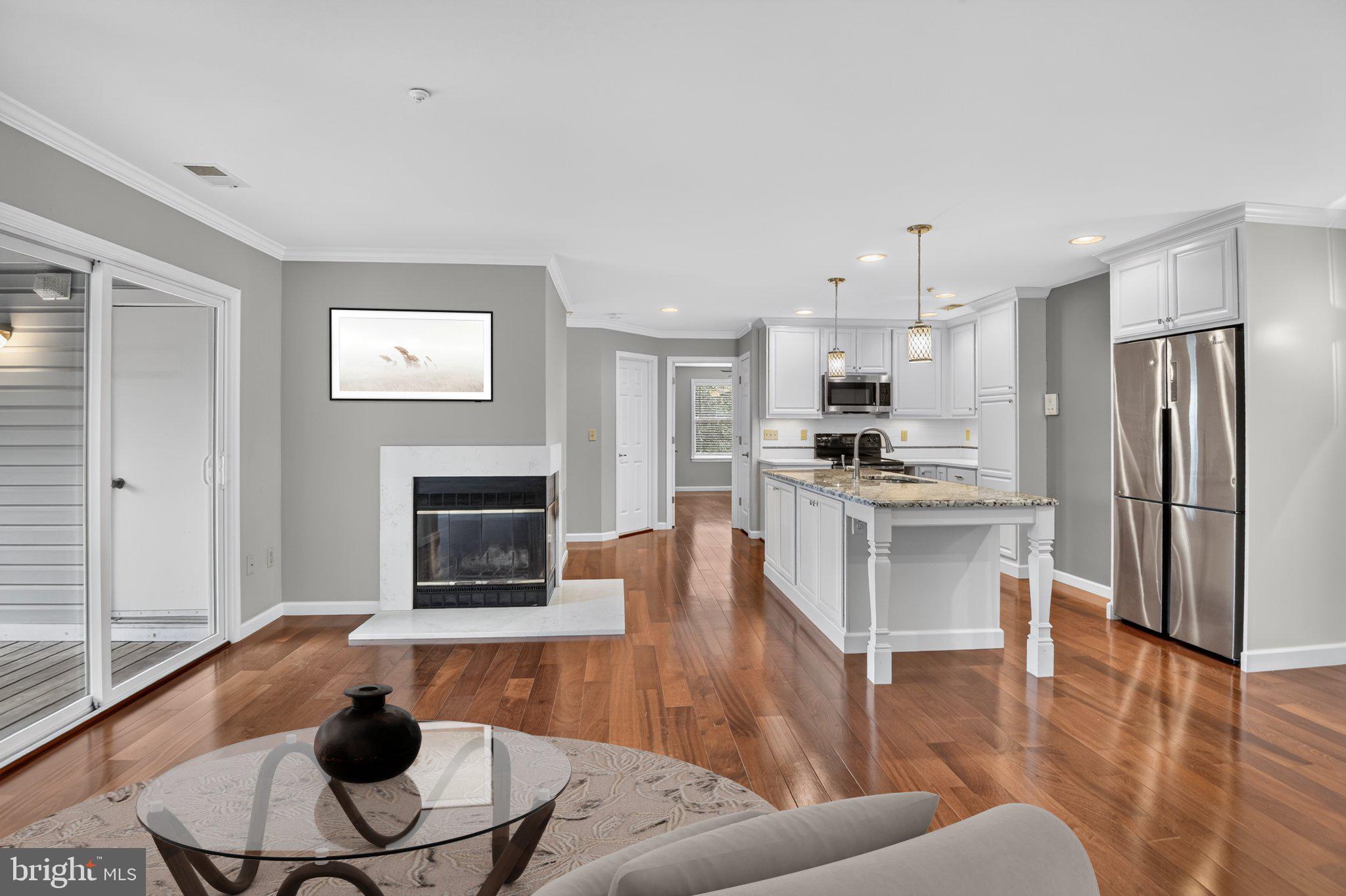 20 GREYSTONE COURT E