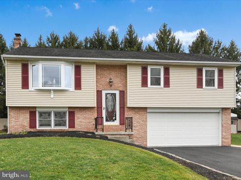 Photo of 2222 Seitz Drive, LANCASTER, PA 17601 (MLS # PALA2062546)