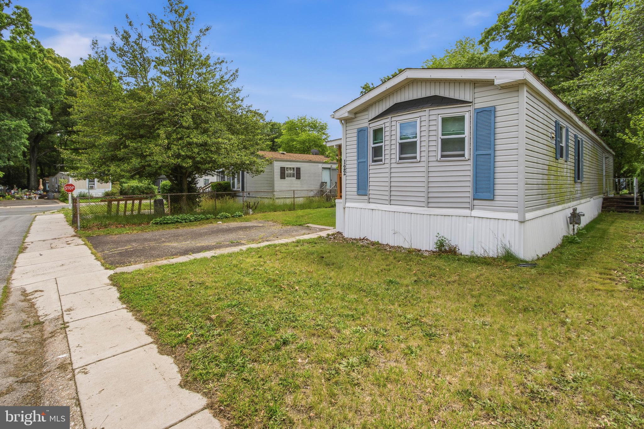 1976 N EAST AVENUE 122