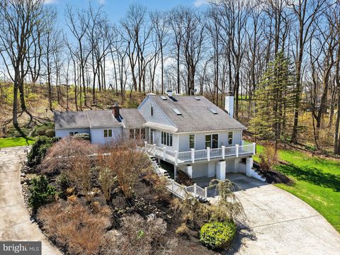 Photo of 117 Creamery Road, ELVERSON, PA 19520 (MLS # PACT2121738)