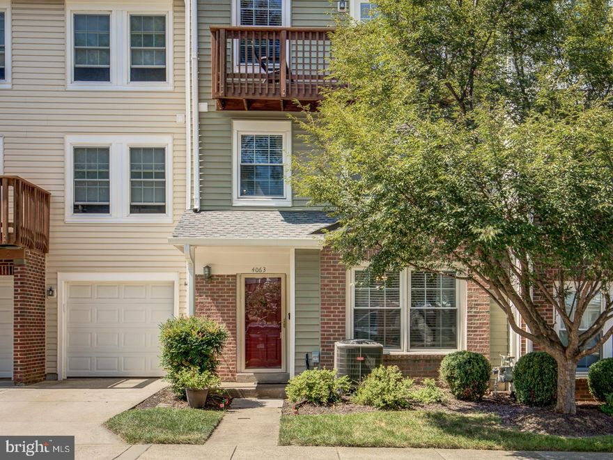 Beautiful  3- Story. Townhome Style located in the nice Somerset at Westridge Community in Lake Ridge. New Roof,  new gutters. Roof and sidings are taken care by the association.  New water heather, freshly painted main floor and second level. 5 years old A/C Condenser.   Living room with a cozy fireplace, hardwood floors, separate living and dining area, 1/2 bath just off the Livingroom and kitchen. Second floor with  2 spacious bedrooms, wall to wall carpet and full bath.  Master bedroom with walk in closet,  private full bath and very nice balcony on third level. One car garage for your own private parking and plenty of parking  for guest. Minutes from major commuter routes, shops, restaurants, schools and the VRE.