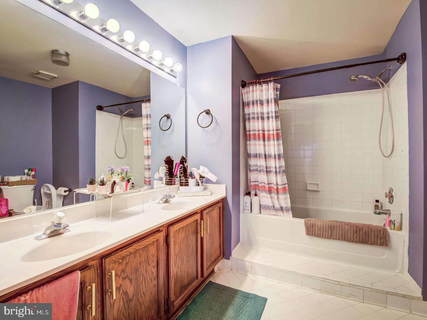 SOMERSET AT WESTRIDGE CO - Residential