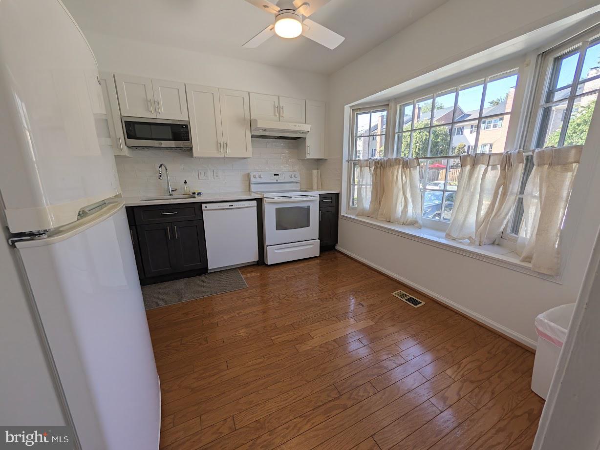 8241 CLIFTON FARM COURT