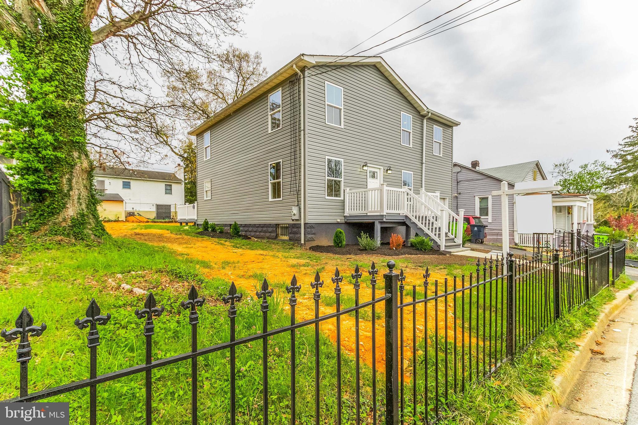 CAPITOL HEIGHTS - Residential