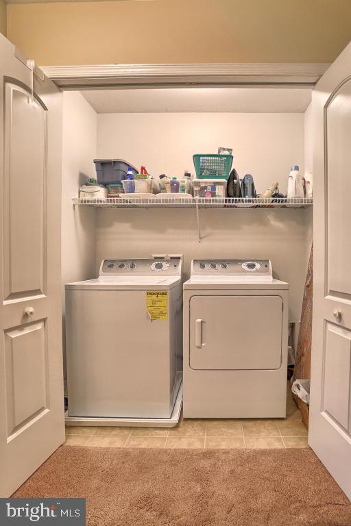 RICHMOND SQUARE - Residential