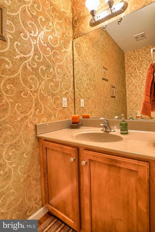 RICHMOND SQUARE - Residential