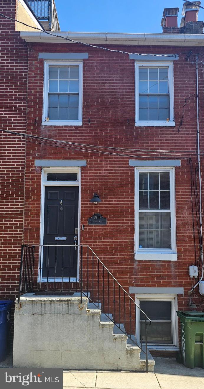 209 GRINDALL STREET