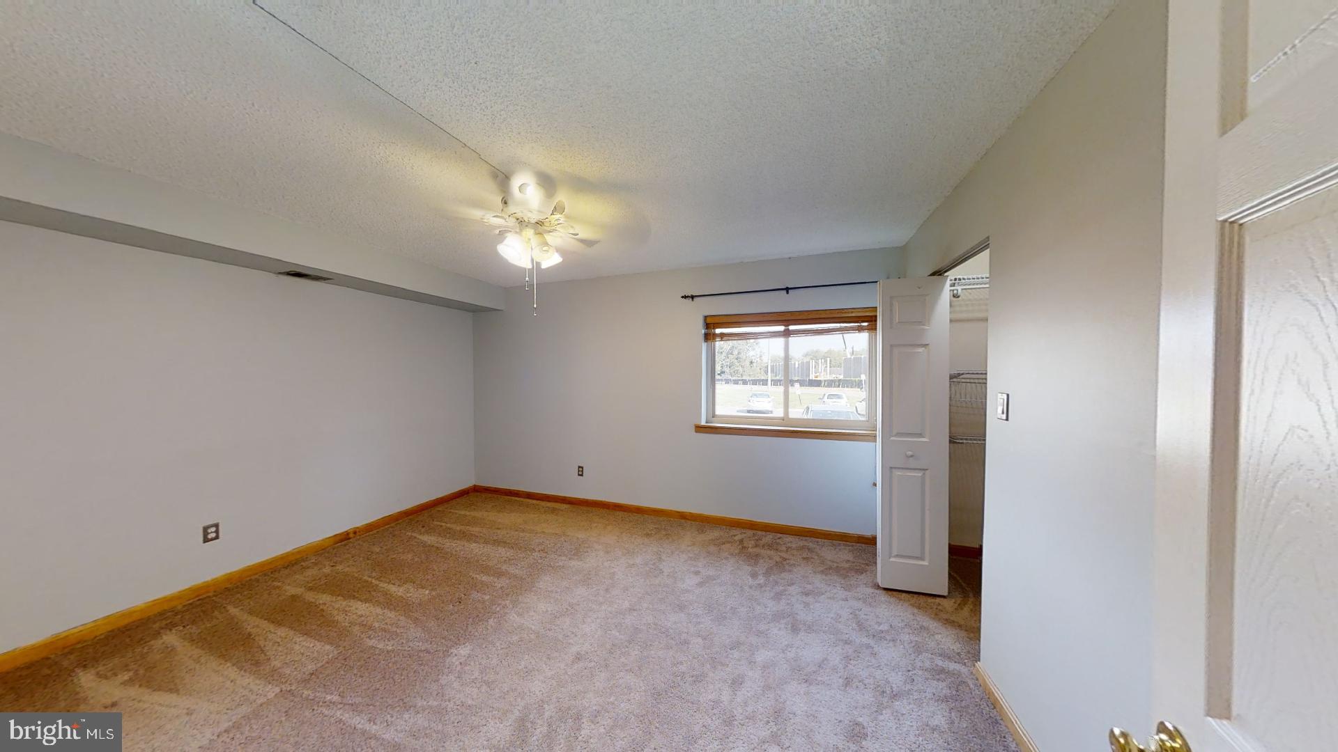 OAKTON - Residential Lease