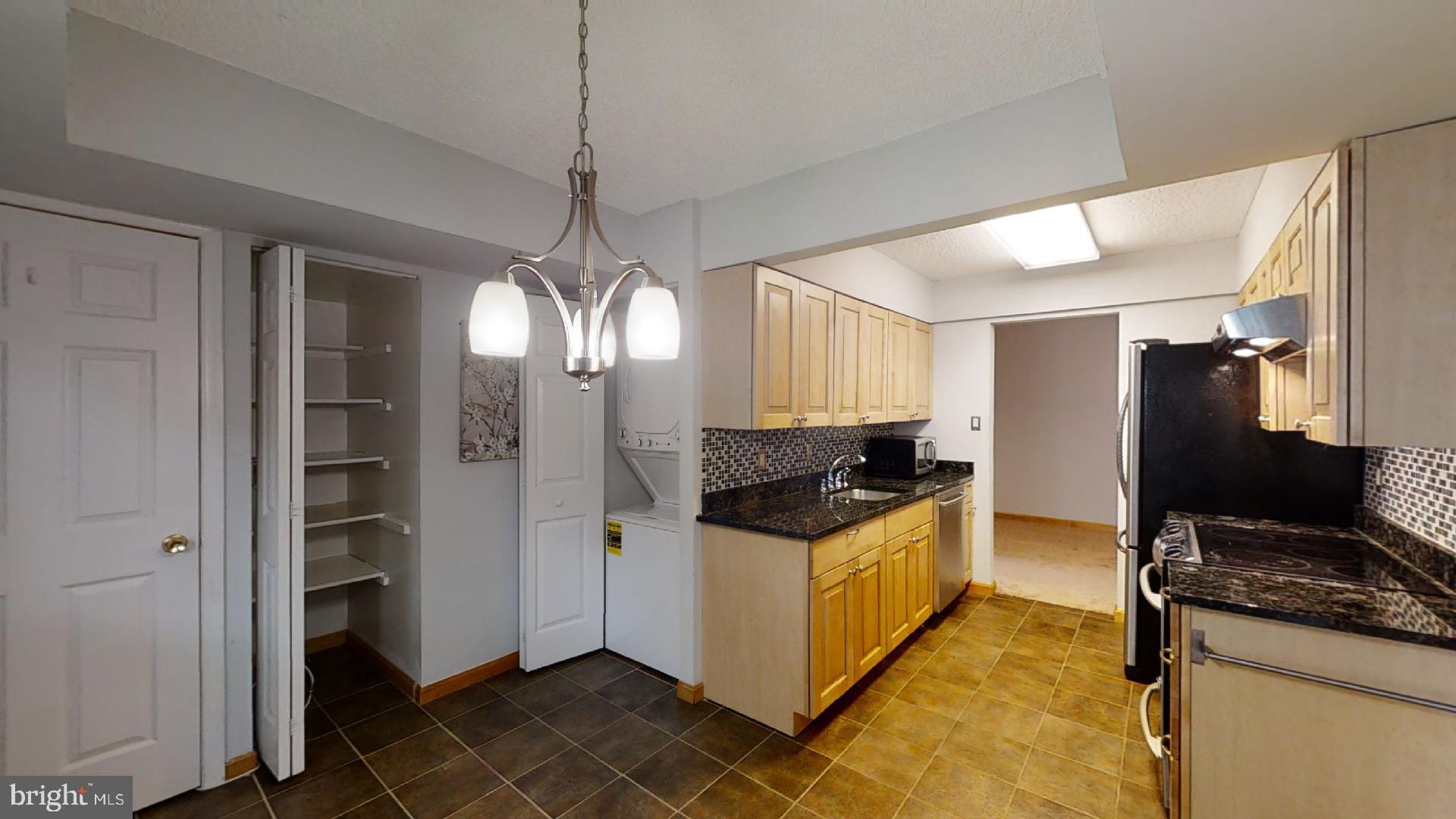 OAKTON - Residential Lease