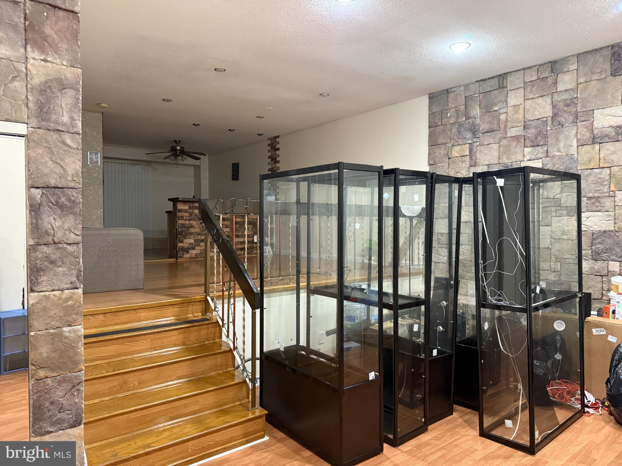 COVES - Residential Lease