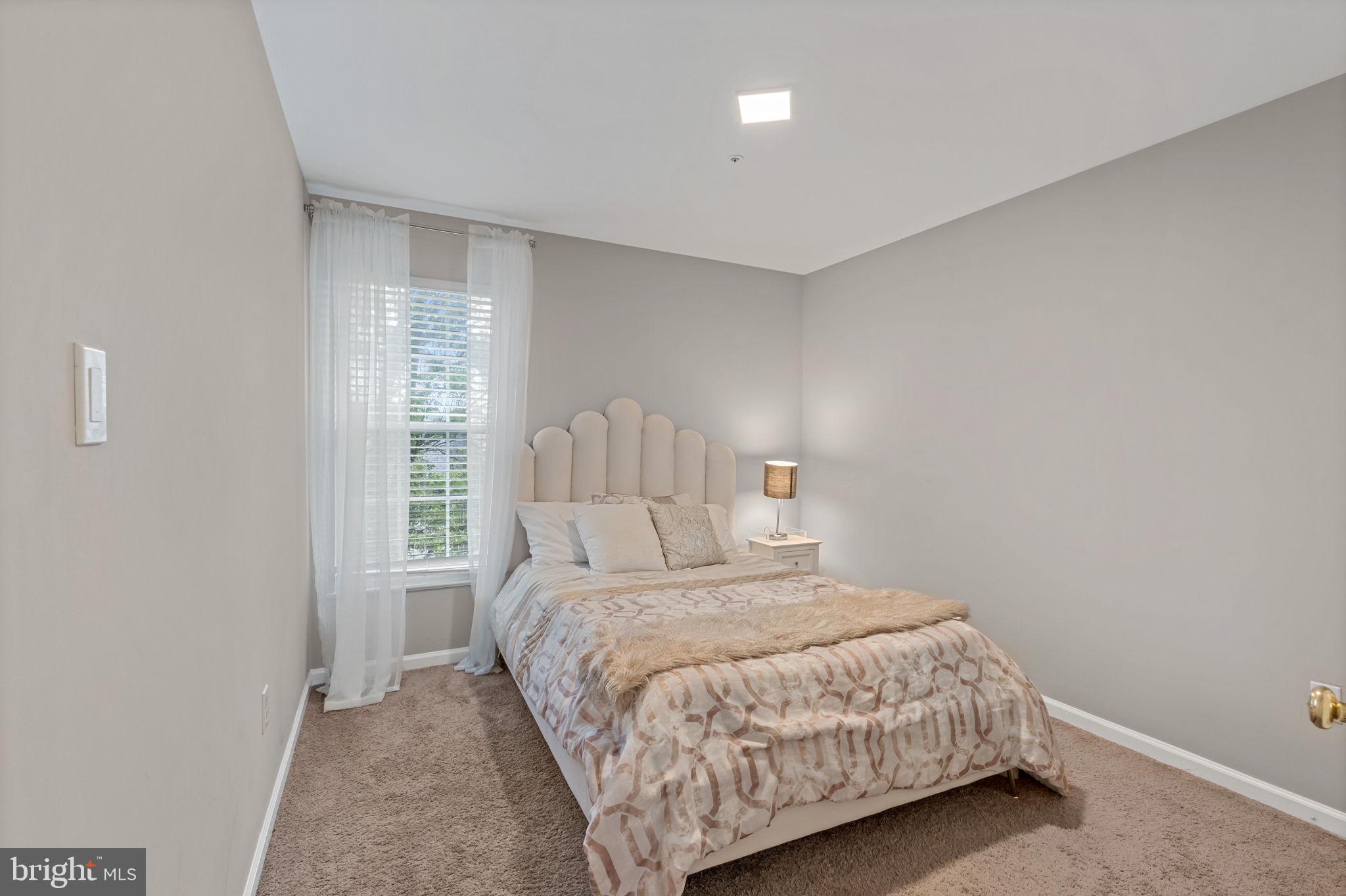 VILLAGE OF CLOPPERS MILL - Residential Lease