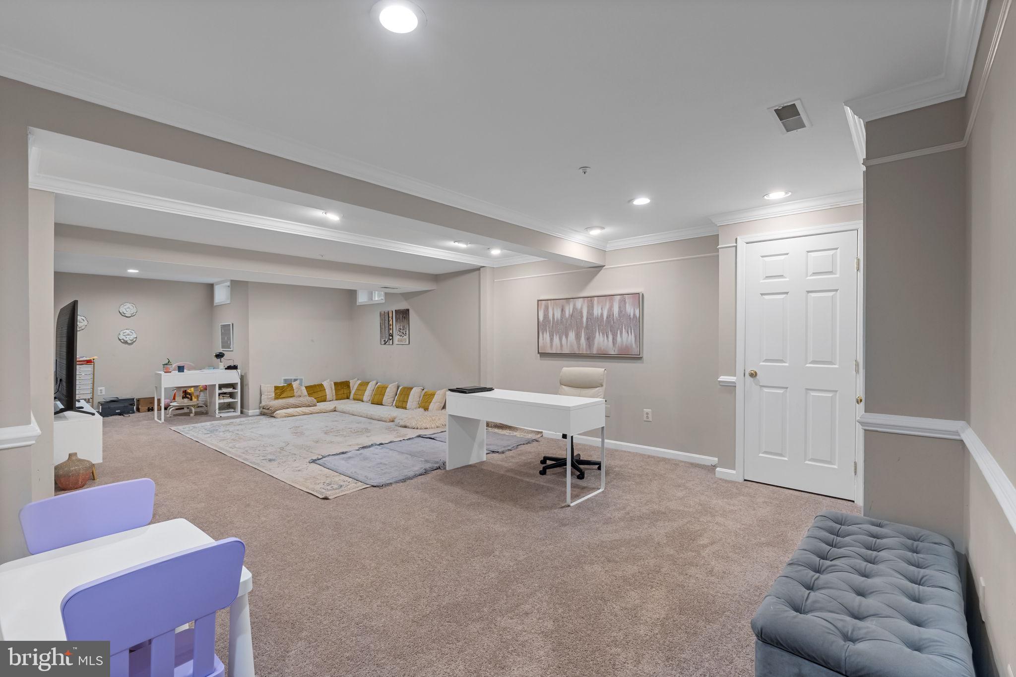 VILLAGE OF CLOPPERS MILL - Residential Lease