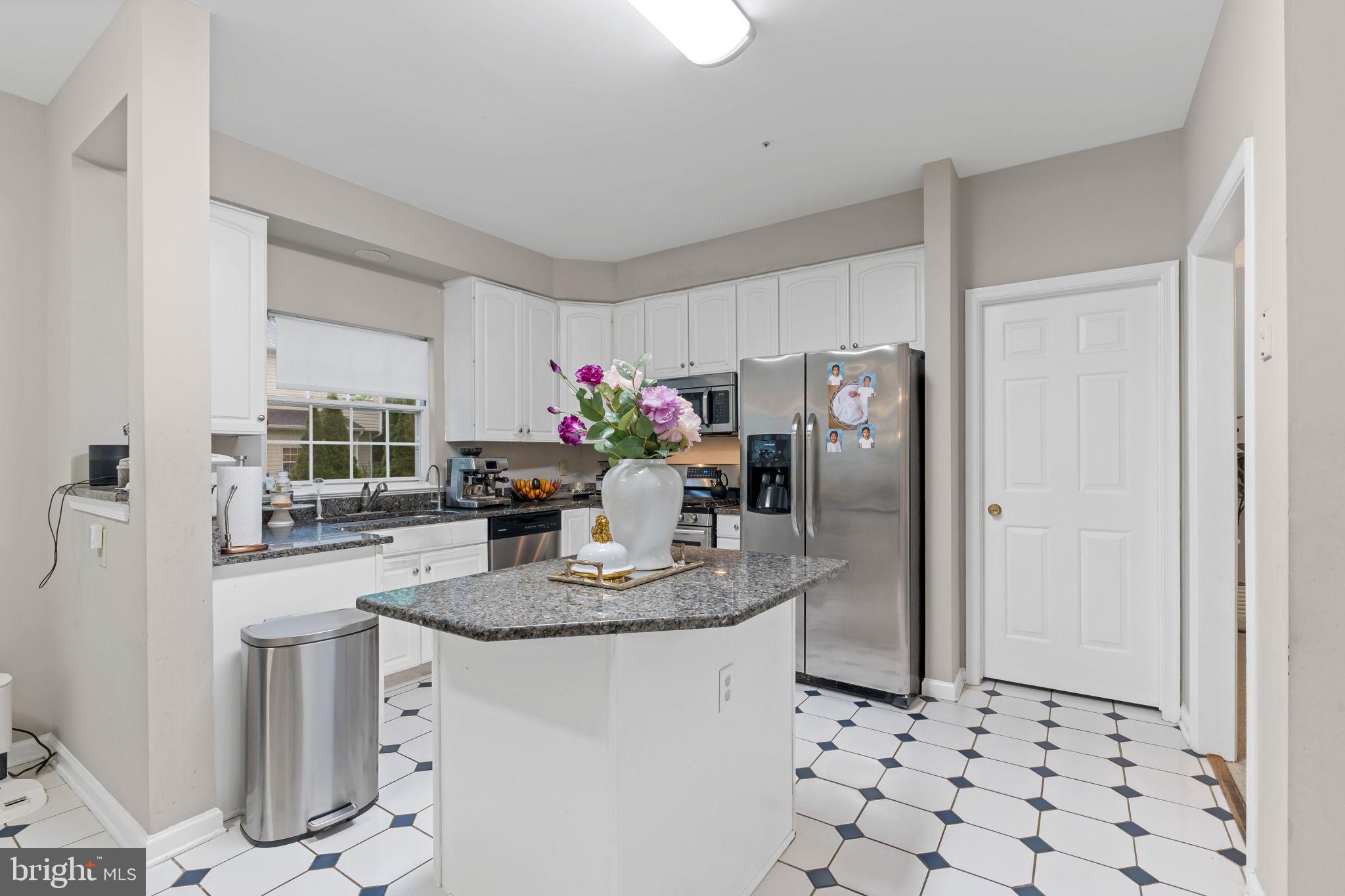 VILLAGE OF CLOPPERS MILL - Residential Lease