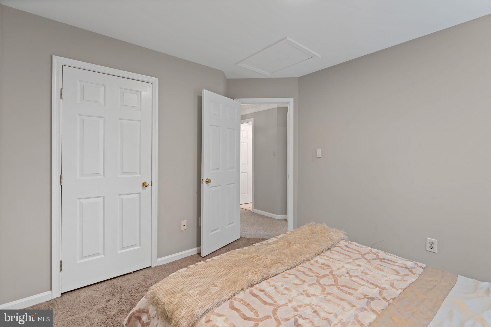 VILLAGE OF CLOPPERS MILL - Residential Lease