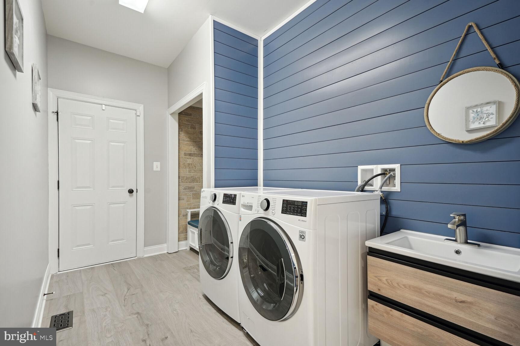 DOMINION VALLEY - Residential