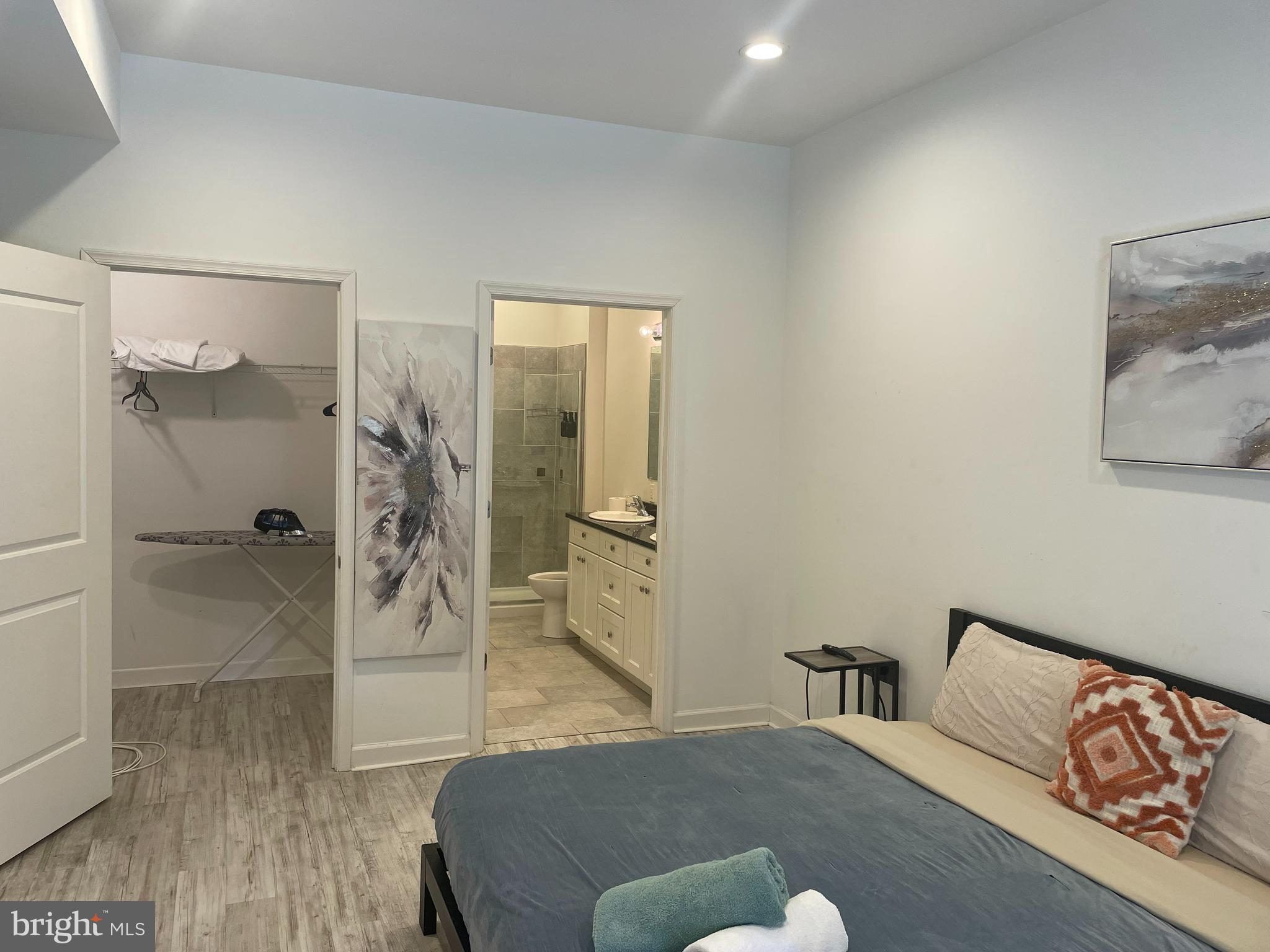 NORTHERN LIBERTIES - Commercial Sale