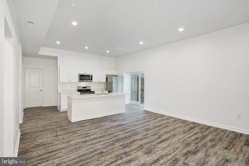 NORTHERN LIBERTIES - Commercial Sale